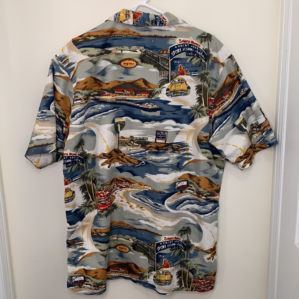 Bill Blass Men’s Unique Summer Beach Outdoor Shirt